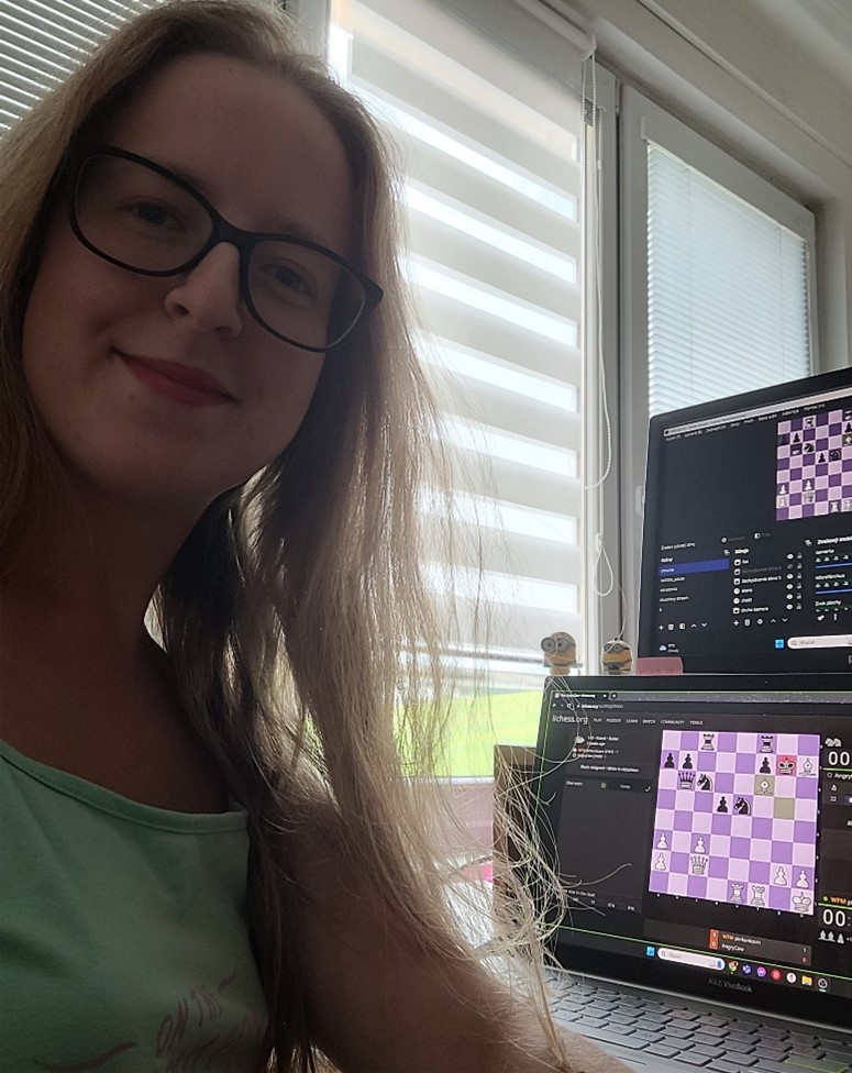 Stella Sankova
Online chess
